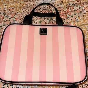 victoria’s secret travel makeup bag!